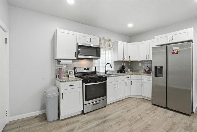 28 Warnock Street, Lowell, MA 01852