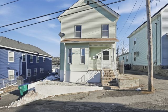 28 Warnock Street, Lowell, MA 01852