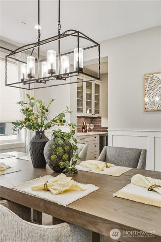 15525 NE 60th Street, Redmond, WA 98052