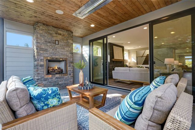 15525 NE 60th Street, Redmond, WA 98052