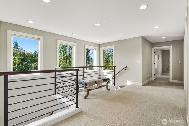 15525 NE 60th Street, Redmond, WA 98052