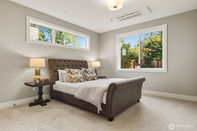 15525 NE 60th Street, Redmond, WA 98052