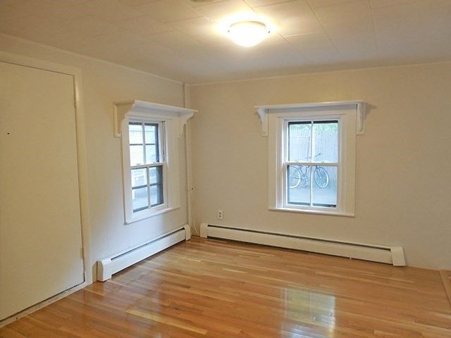 10 Smith Ave 1R, Somerville, MA 02143