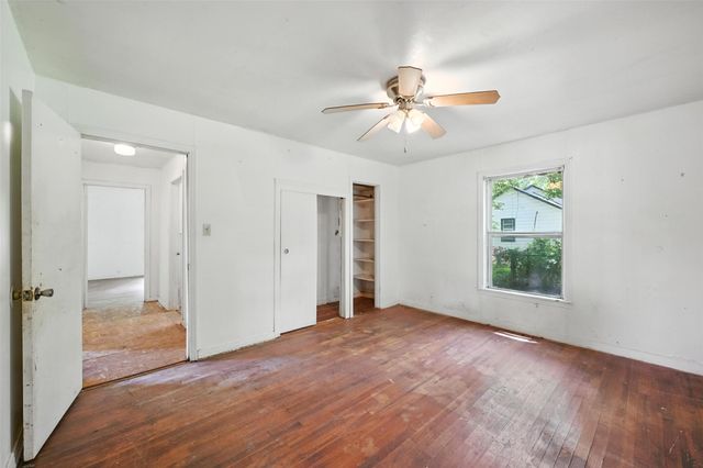 414 S Broadway Street, Bells, TX 75414