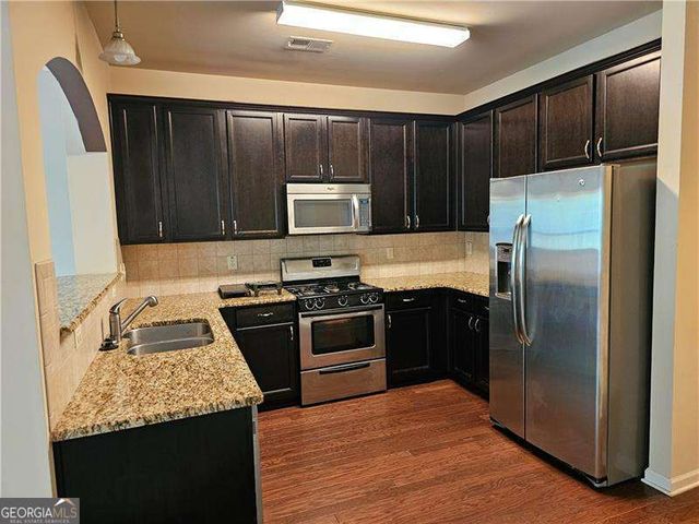 5043 GLENCLIFF Drive, Sugar Hill, GA 30518