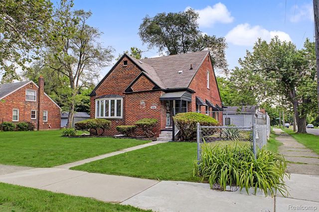 18400 Gilchrist Street, Detroit, MI 48235