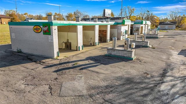 3422 Flushing Road, Flint, MI 48504