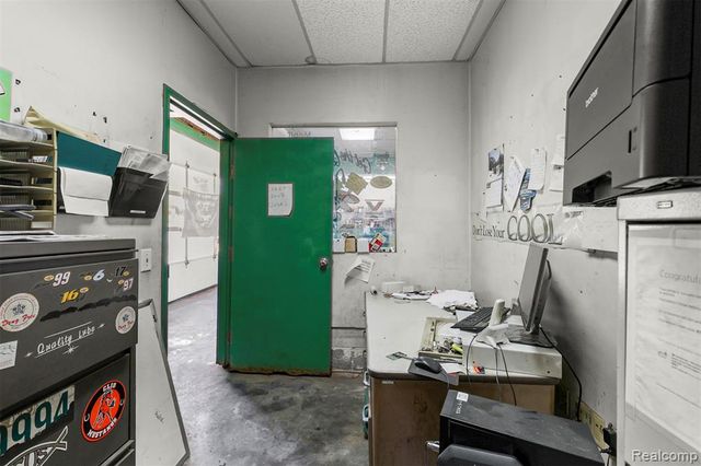 3422 Flushing Road, Flint, MI 48504