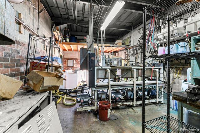 3422 Flushing Road, Flint, MI 48504