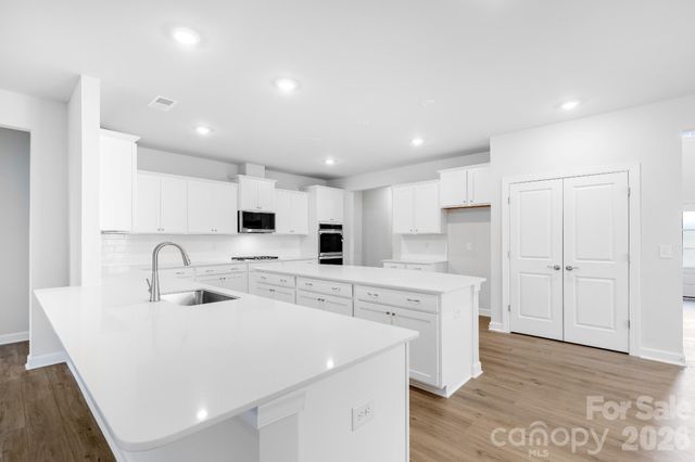 4339 Camden Glen Road 184, Lancaster, SC 29720