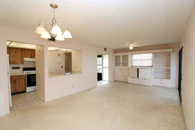 10 Cartagena Ct, St Augustine, FL 32086