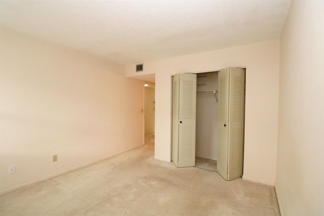 10 Cartagena Ct, St Augustine, FL 32086