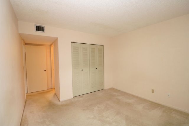 10 Cartagena Ct, St Augustine, FL 32086