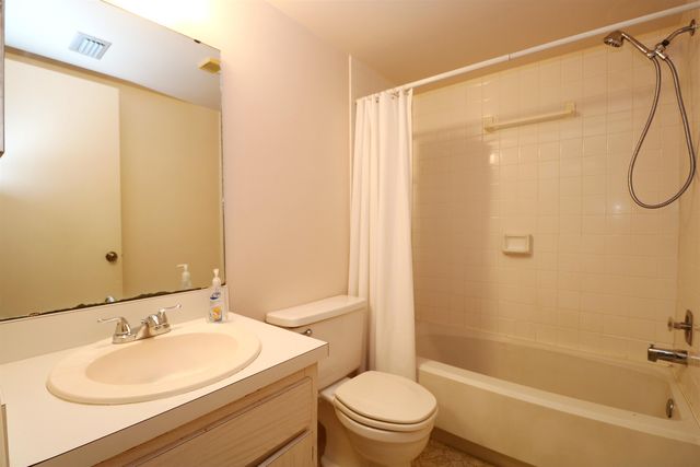 10 Cartagena Ct, St Augustine, FL 32086