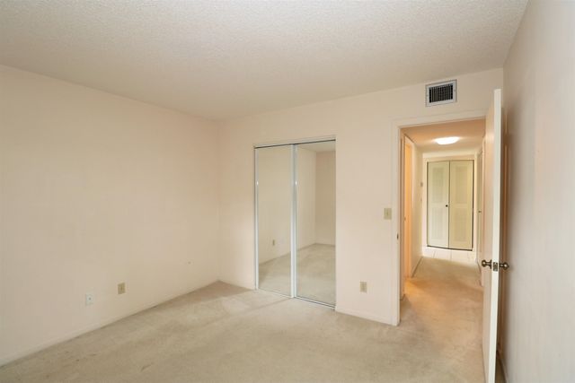 10 Cartagena Ct, St Augustine, FL 32086