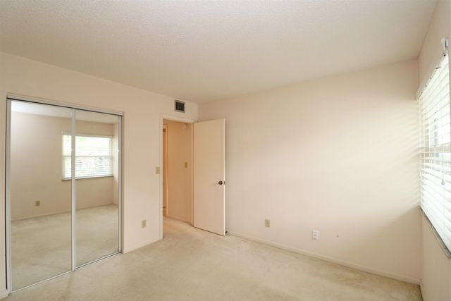 10 Cartagena Ct, St Augustine, FL 32086