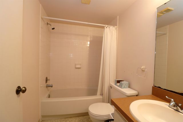 10 Cartagena Ct, St Augustine, FL 32086