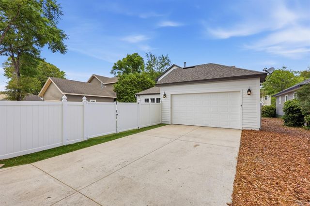 13265 SW 6TH AVENUE, Newberry, FL 32669