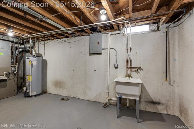 32544 Hazelwood Street, Westland, MI 48186