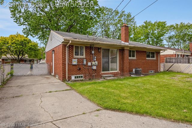 32544 Hazelwood Street, Westland, MI 48186
