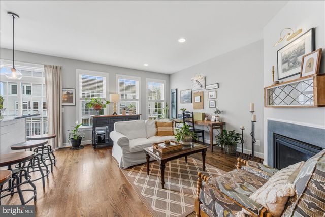 41060 DORATI SQ, Leesburg, VA 20175
