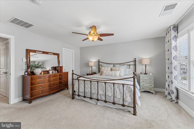 41060 DORATI SQ, Leesburg, VA 20175