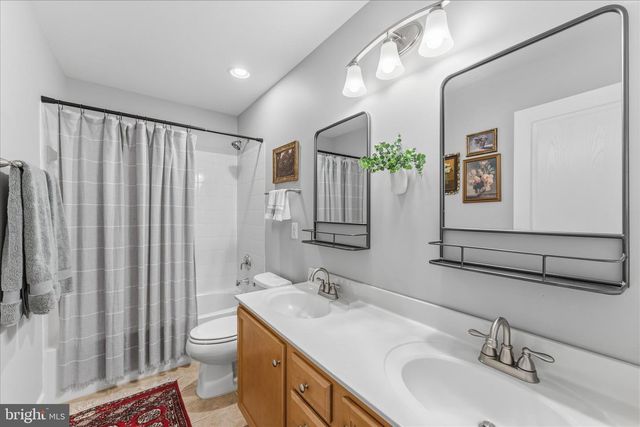 41060 DORATI SQ, Leesburg, VA 20175