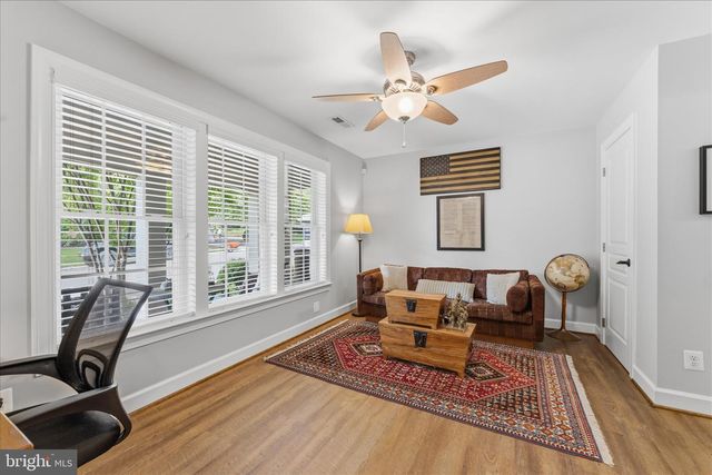41060 DORATI SQ, Leesburg, VA 20175