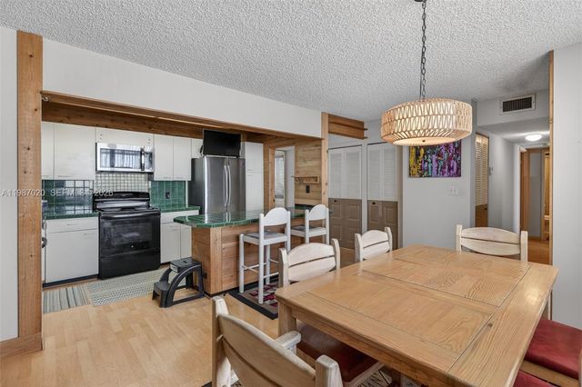 3350 NE 192nd St 5H-B, Aventura, FL 33180