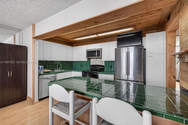 3350 NE 192nd St 5H-B, Aventura, FL 33180