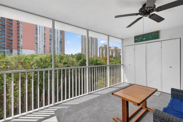 3350 NE 192nd St 5H-B, Aventura, FL 33180