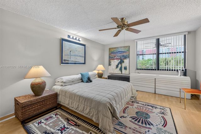 3350 NE 192nd St 5H-B, Aventura, FL 33180