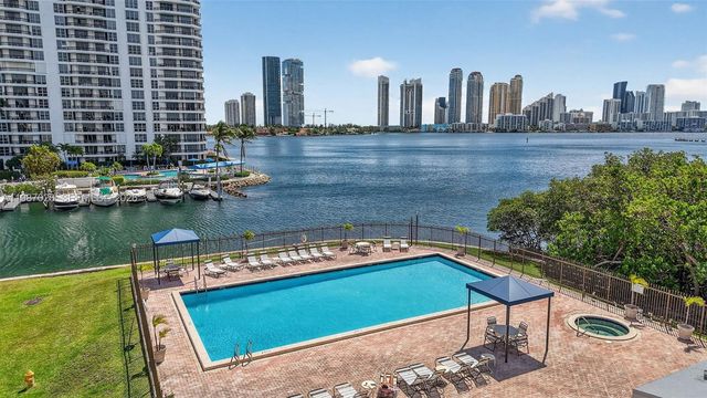 3350 NE 192nd St 5H-B, Aventura, FL 33180
