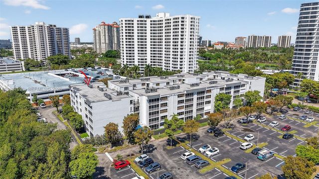 3350 NE 192nd St 5H-B, Aventura, FL 33180