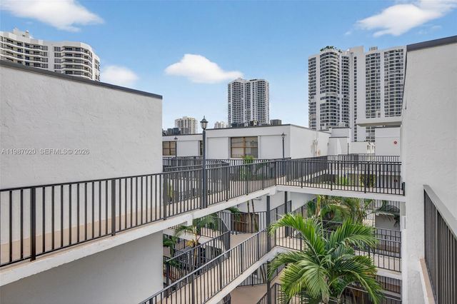 3350 NE 192nd St 5H-B, Aventura, FL 33180