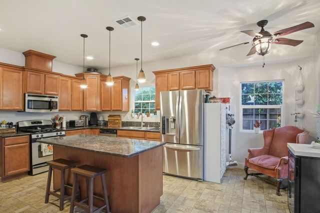 606 Mitchell Ave, Turlock, CA 95380