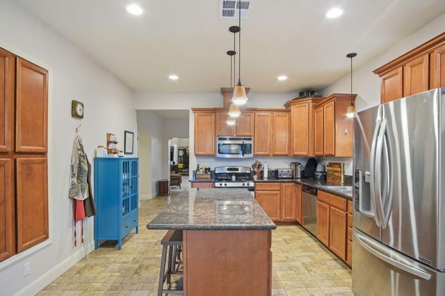 606 Mitchell Ave, Turlock, CA 95380