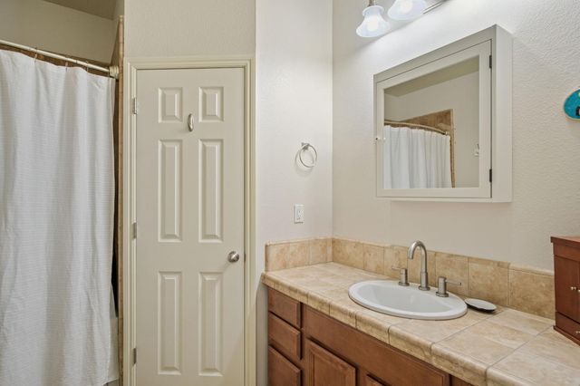 606 Mitchell Ave, Turlock, CA 95380