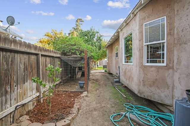 606 Mitchell Ave, Turlock, CA 95380