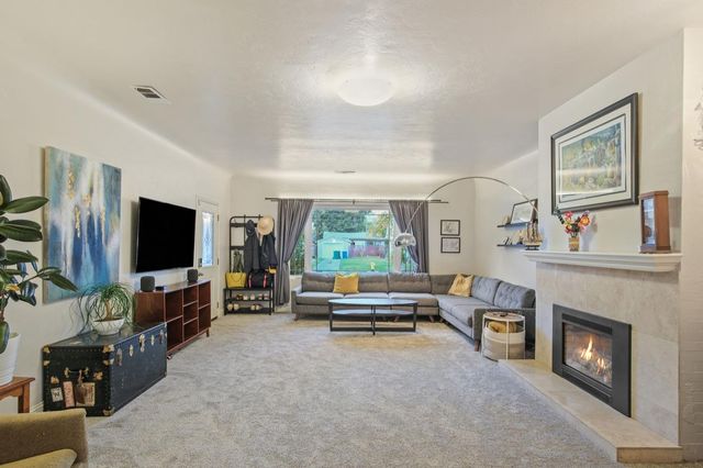 606 Mitchell Ave, Turlock, CA 95380