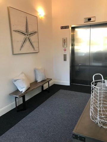 31 South Main Street 401, Natick, MA 01760