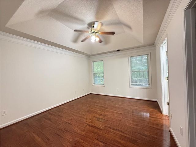 5873 Riverside Walk Drive, Sugar Hill, GA 30518