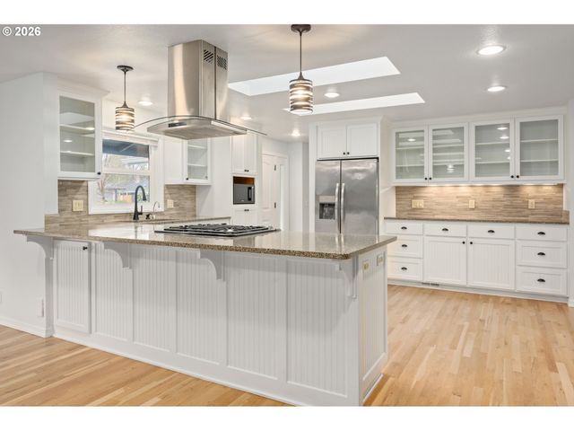 2169 KEITH Way, Eugene, OR 97401