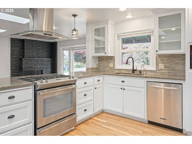 2169 KEITH Way, Eugene, OR 97401