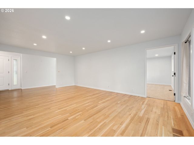 2169 KEITH Way, Eugene, OR 97401