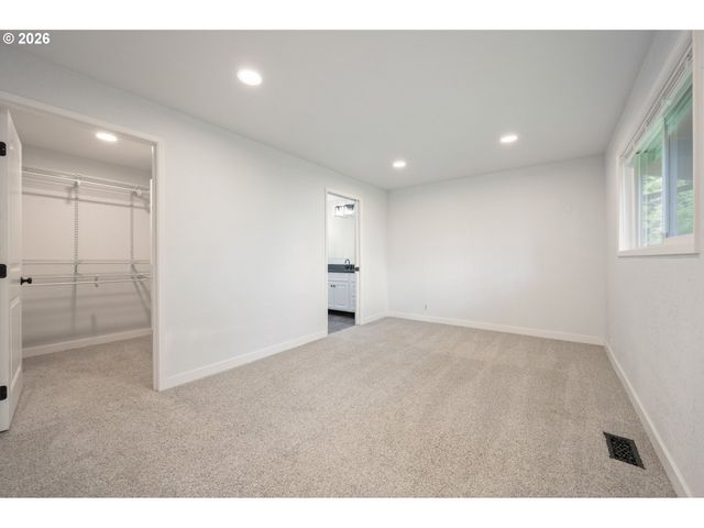 2169 KEITH Way, Eugene, OR 97401