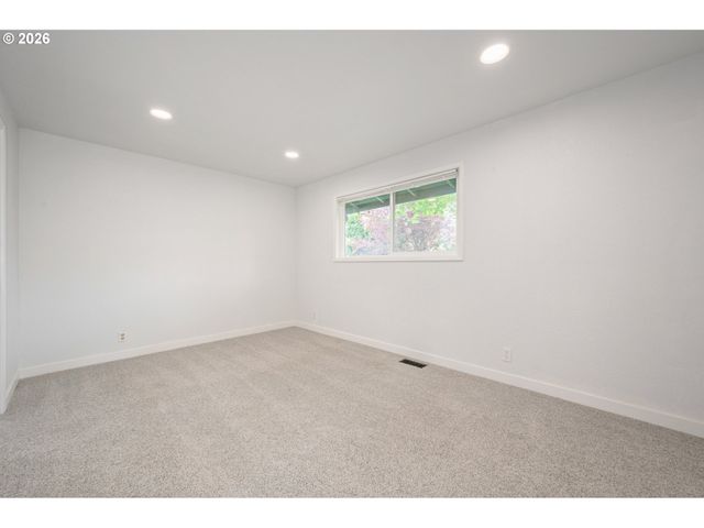 2169 KEITH Way, Eugene, OR 97401