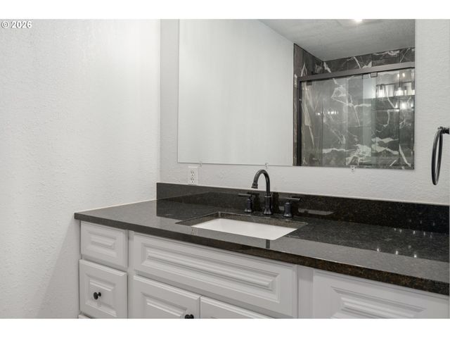 2169 KEITH Way, Eugene, OR 97401