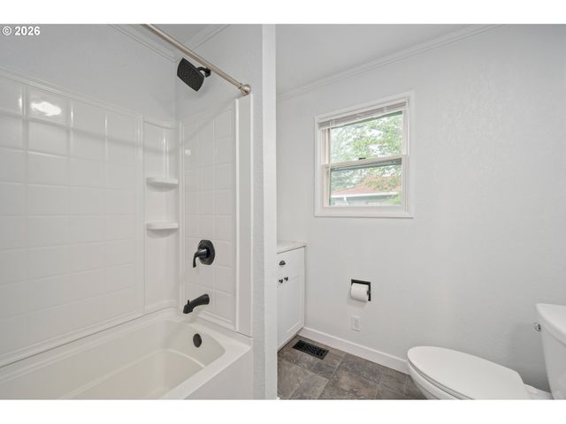 2169 KEITH Way, Eugene, OR 97401