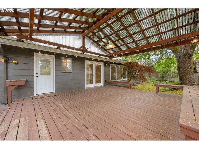 2169 KEITH Way, Eugene, OR 97401